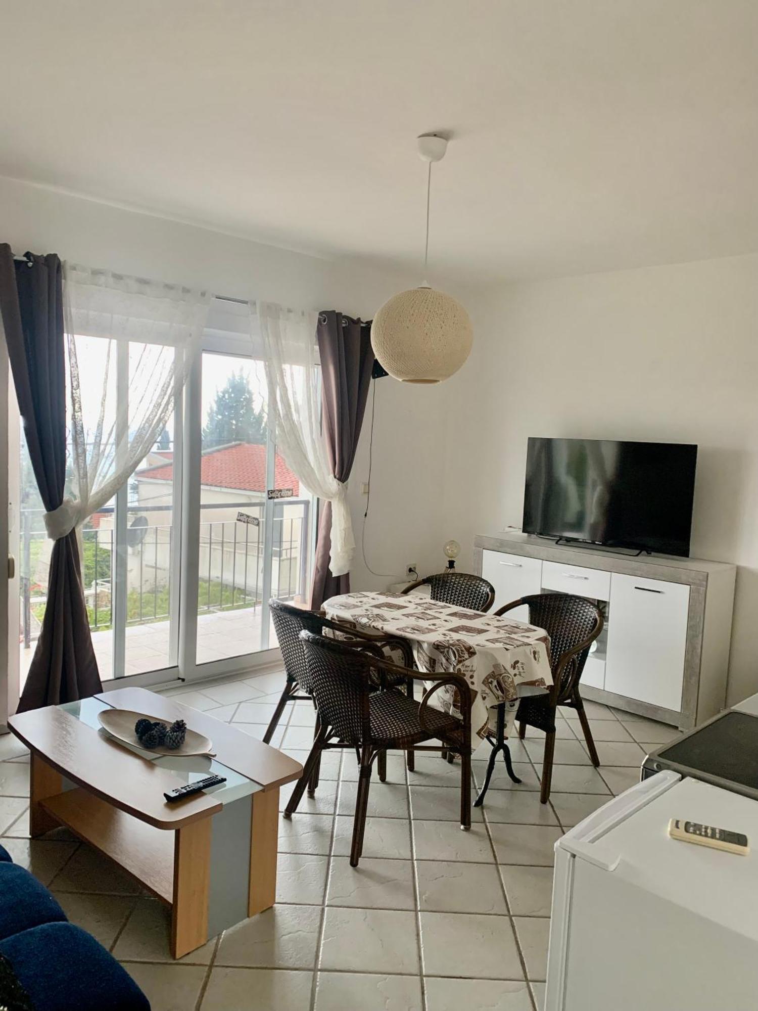 Apartman Ana Zeleni Pojas بار المظهر الخارجي الصورة